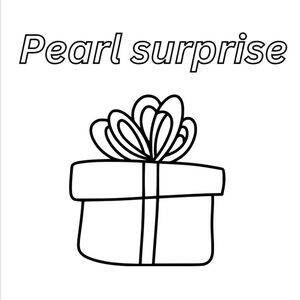 Pearl surprise jewellery lot